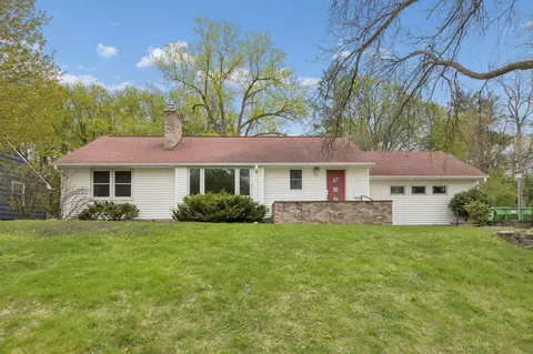 419 Tyler Ave S, Hopkins, MN 55343