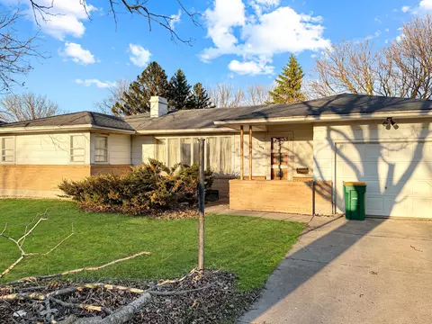 408 N Main St, Sherburn, MN 56171