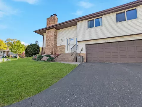 Exterior - 1648 Hickory Ln, Eagan, MN 55122 photo 4 of 4