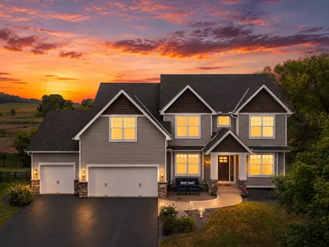4715 Merganser Dr, Minnetrista, MN 55375