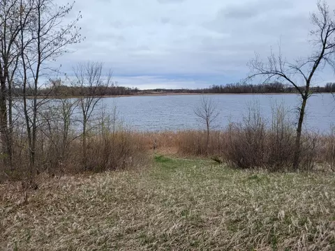 38 Nnn 385th St, Richville, MN 56576