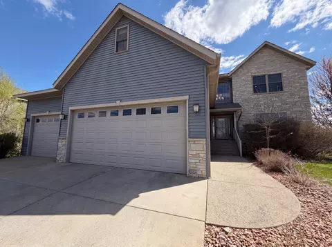 Exterior - 3072 Nottingham Rd S, Saint Cloud, MN 56301 photo 4 of 7