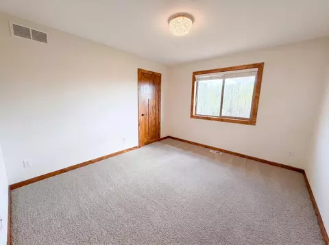 Bedroom - 3072 Nottingham Rd S, Saint Cloud, MN 56301 photo 5 of 7