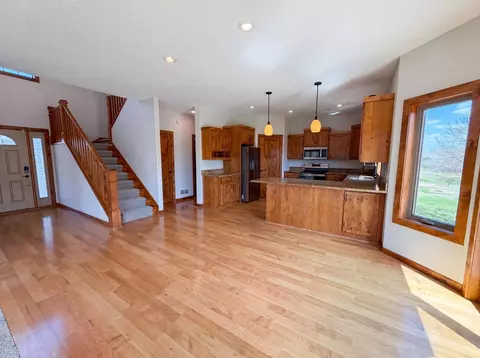 Living - 3072 Nottingham Rd S, Saint Cloud, MN 56301 photo 4 of 4