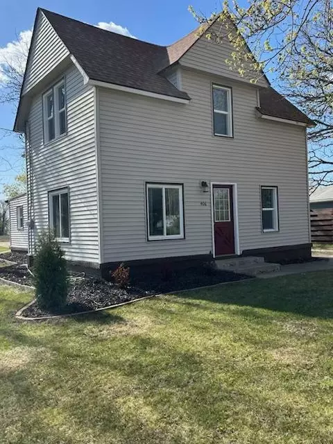 406 Park St, Alexandria, MN 56308