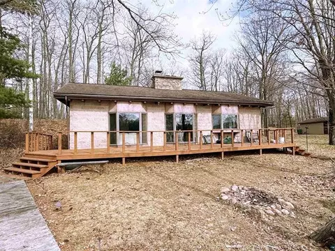 10165 Teepee Trl, Iron River, WI 54847