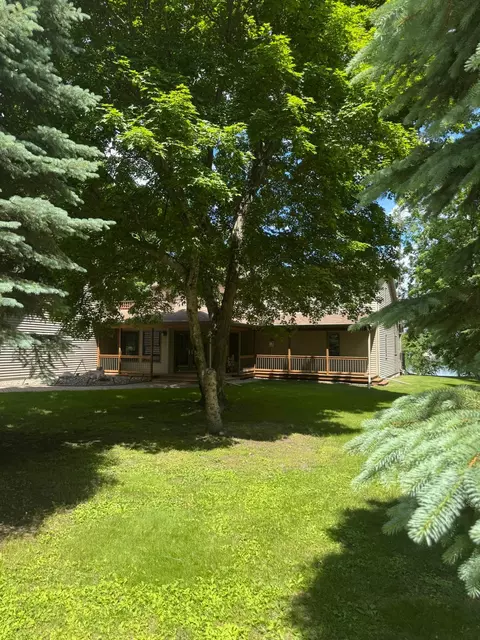 17428 Park Ave SE, Erskine, MN 56535