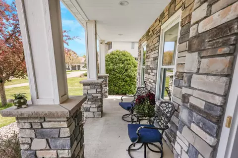 Exterior - 2512 Walden Way, Saint Cloud, MN 56301 photo 6 of 7