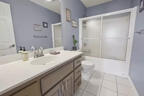 Bath - 2512 Walden Way, Saint Cloud, MN 56301 photo 5 of 6