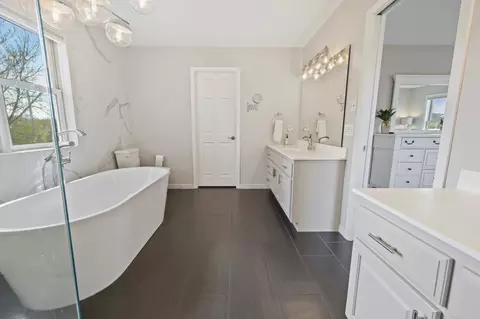 Bath - 2512 Walden Way, Saint Cloud, MN 56301 photo 1 of 6