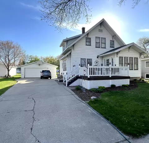 315 1st St SE, Clara City, MN 56222