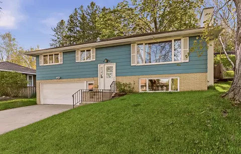 2332 11th Ave NW, Rochester, MN 55901