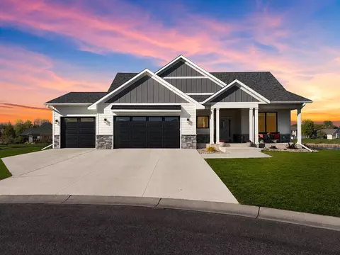 34 N Pointe Ct, North Mankato, MN 56003