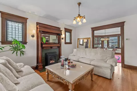 802 Ashland Ave, Saint Paul, MN 55104