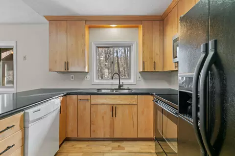 Kitchen - 1382 Lakeside Cir, Eagan, MN 55123 photo 2 of 5