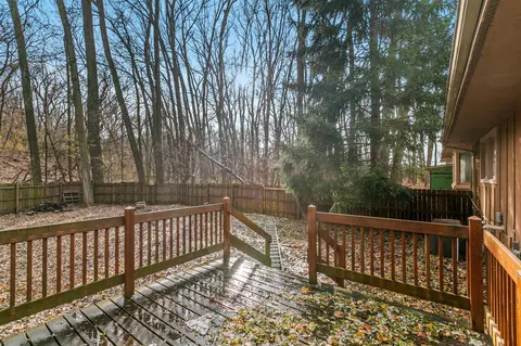 Exterior - 1382 Lakeside Cir, Eagan, MN 55123 photo 6 of 7