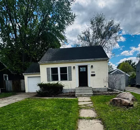 1524 4th St NE, Rochester, MN 55906