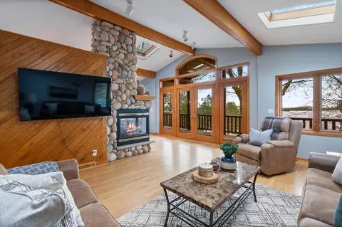 Living - 7024 Van Rd, Duluth, MN 55803 photo 4 of 5