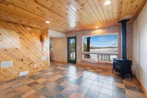 Living - 7024 Van Rd, Duluth, MN 55803 photo 5 of 5