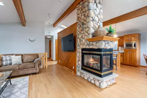Living - 7024 Van Rd, Duluth, MN 55803 photo 2 of 5