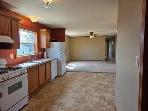 Kitchen - 9 Holly Ln, Duluth, MN 55810 photo 1 of 4