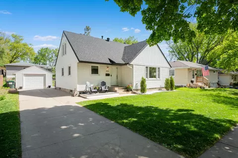 2435 25th St NW, Rochester, MN 55901
