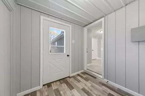Entry Way - 508 20th St NW, Faribault, MN 55021 photo 4 of 4