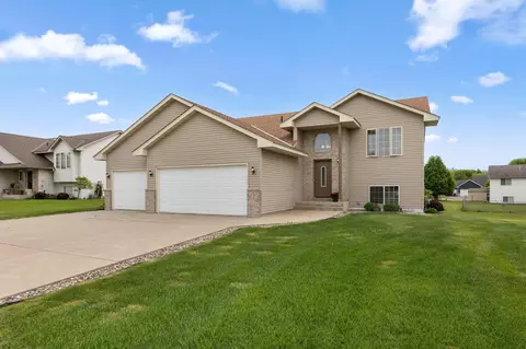 831 Beech Ln S, Annandale, MN 55302