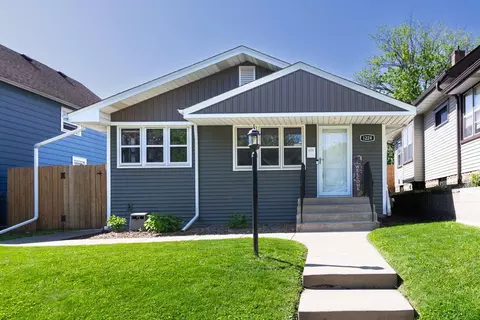 1224 6th St E, Saint Paul, MN 55106