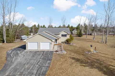 3807 Valley View Dr NE, Bemidji, MN 56601