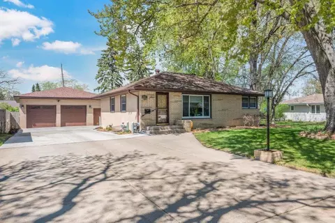 3632 Roosevelt St NE, Saint Anthony, MN 55418
