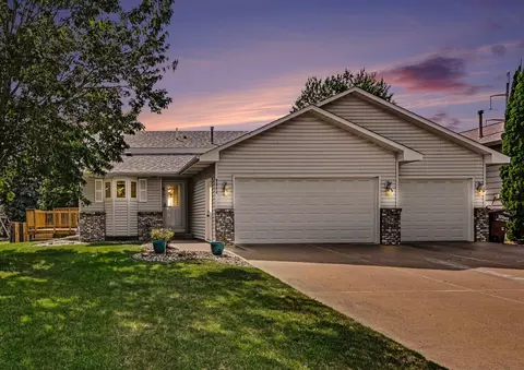 9340 Jarrod Ave S, Cottage Grove, MN 55016