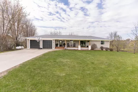 506 E Summit St, Battle Lake, MN 56515