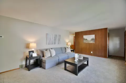 6494 Berkshire Ln N, Maple Grove, MN 55311