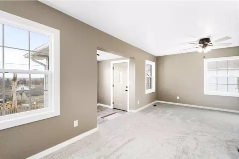 Living - 4005 W 9th St, Duluth, MN 55807 photo 5 of 6