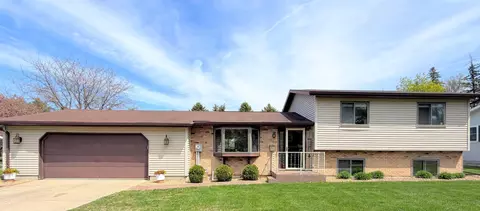 480 1st St E, Tracy, MN 56175