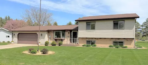 Exterior - 480 1st St E, Tracy, MN 56175 photo 2 of 6