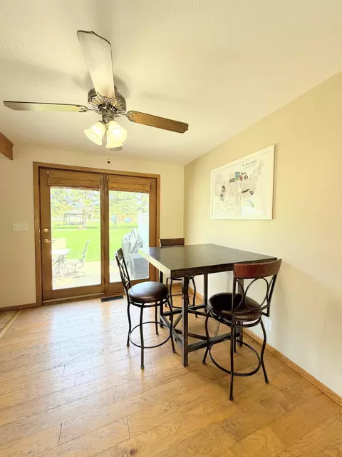 Dining - 480 1st St E, Tracy, MN 56175 photo 1 of 1