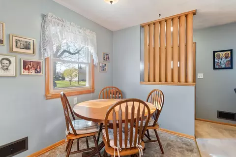 Dining - 1900 5th Ave SE, Austin, MN 55912 photo 1 of 1