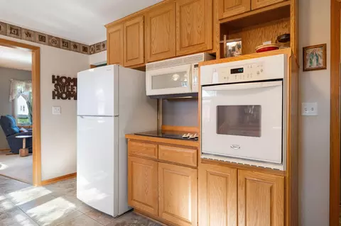 Kitchen - 1900 5th Ave SE, Austin, MN 55912 photo 5 of 8