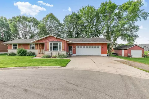 316 8th St SE, Freeport, MN 56331