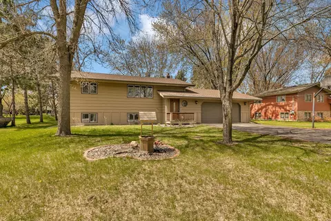 1391 Riverside Ave N, Sartell, MN 56377