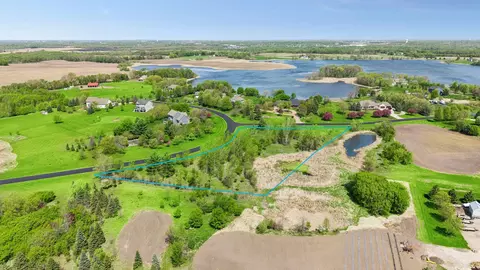 12600 Island View Cir, Rogers, MN 55374
