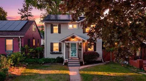 1677 Thomas Ave, Saint Paul, MN 55104