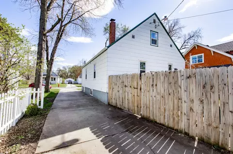 Exterior - 1525 4th Ave S, Fargo, ND 58103 photo 6 of 10