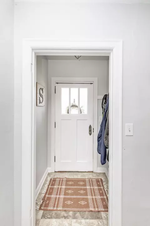 Entry Way - 1525 4th Ave S, Fargo, ND 58103 photo 1 of 5
