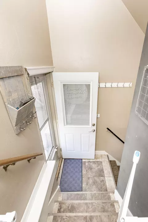 Entry Way - 1525 4th Ave S, Fargo, ND 58103 photo 5 of 5