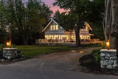 5685 Howards Point Rd, Excelsior, MN 55331 photo 2