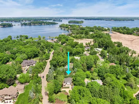 5685 Howards Point Rd, Excelsior, MN 55331 photo 8