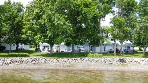 22710 Dunvilla Dr #6, Pelican Rapids, MN 56572